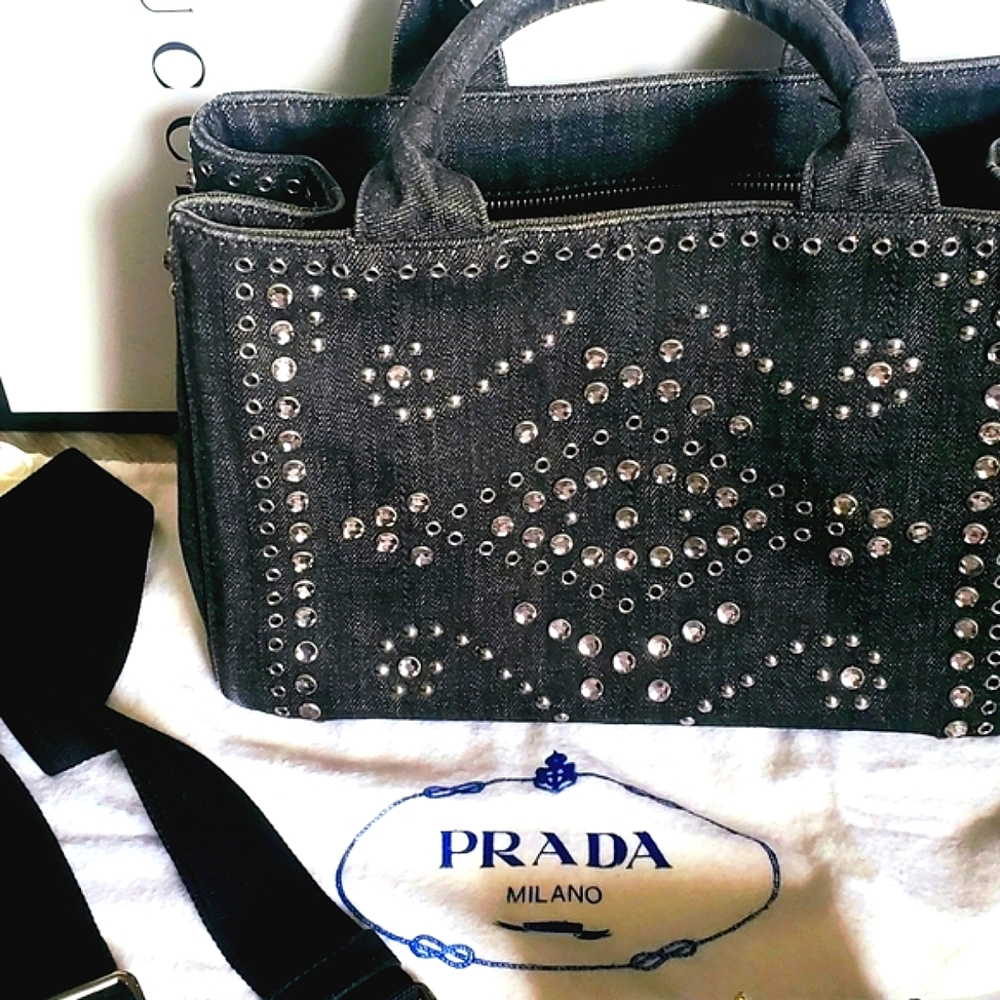 Prada Stud Canapa